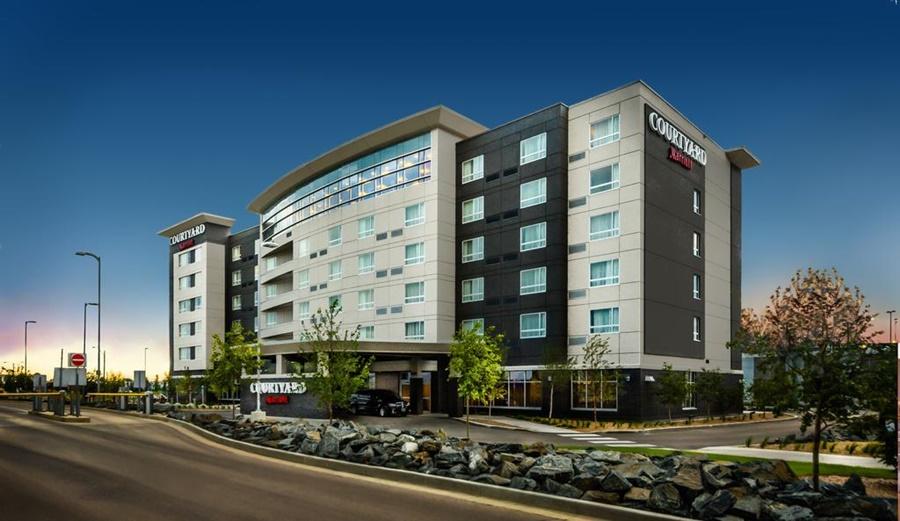 Courtyard By Marriott Winnipeg Airport Exterior photo