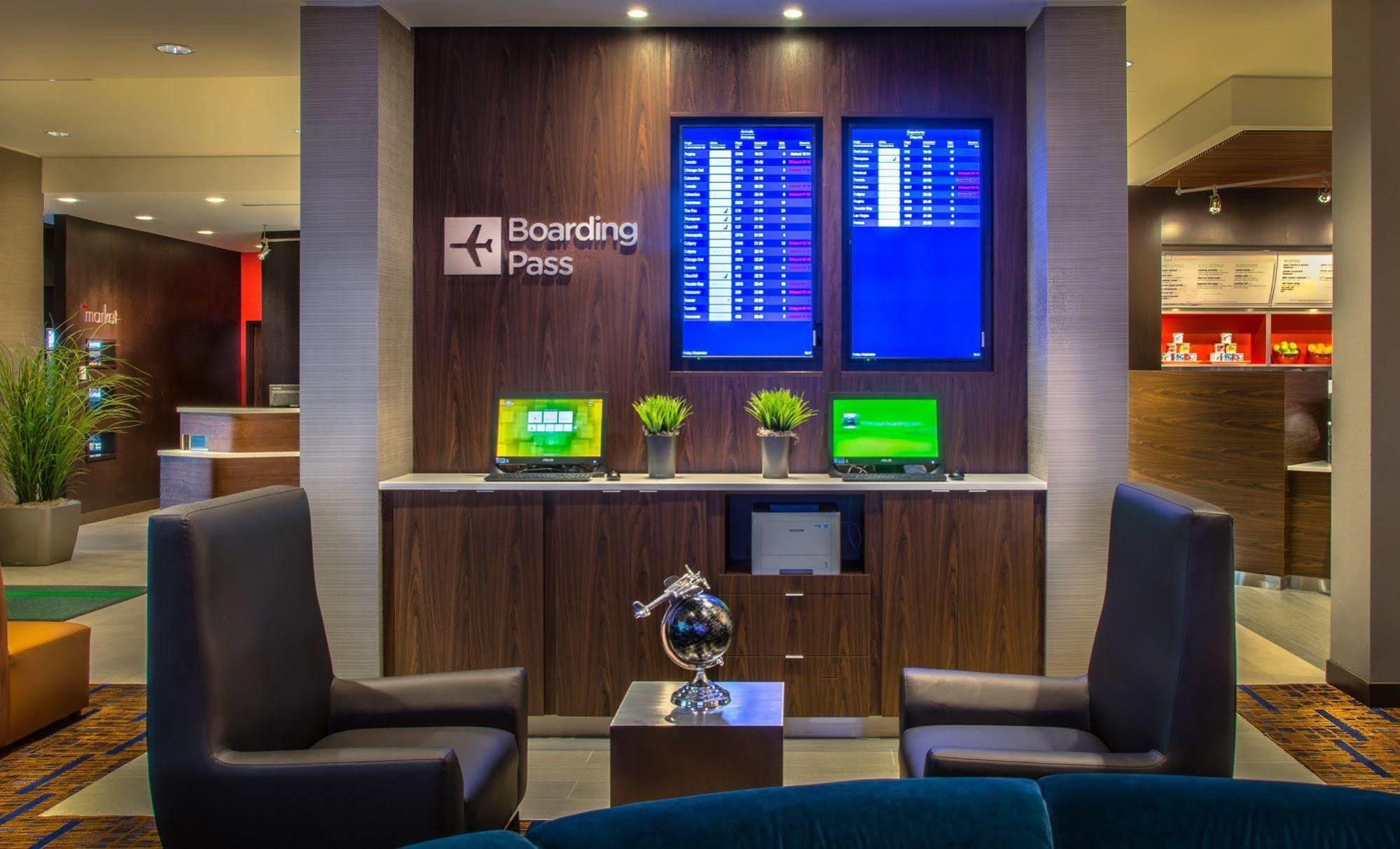 Courtyard By Marriott Winnipeg Airport Exterior photo